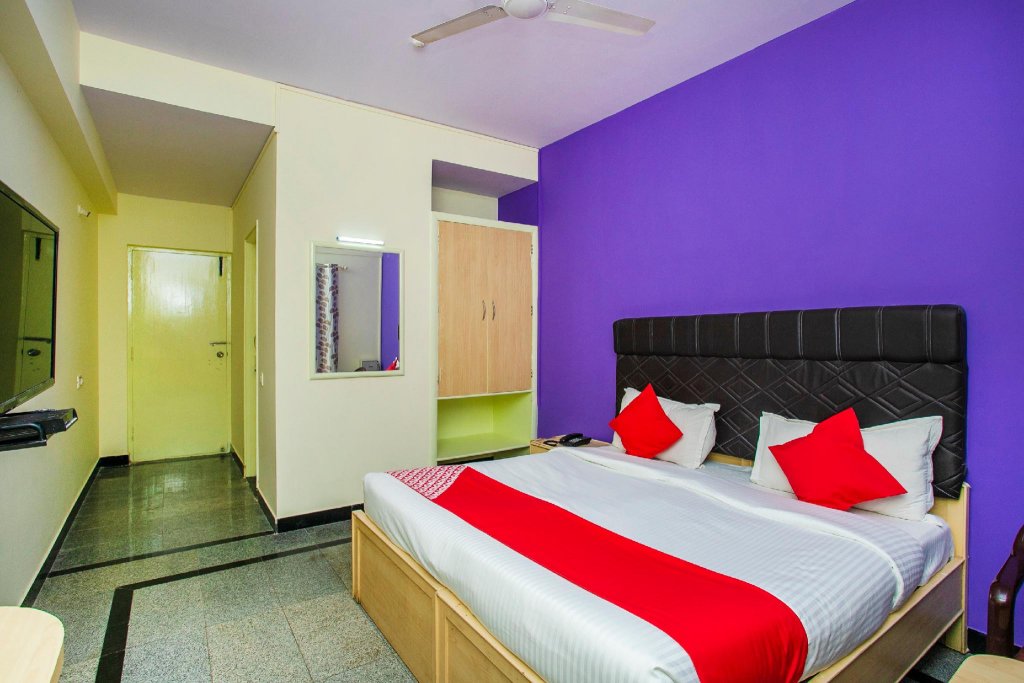 Фото Oyo 25036 Suraksha Residency