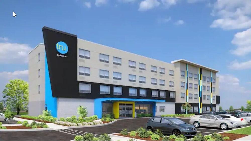 Фото Tru by Hilton Charlotte Airport Lake Pointe