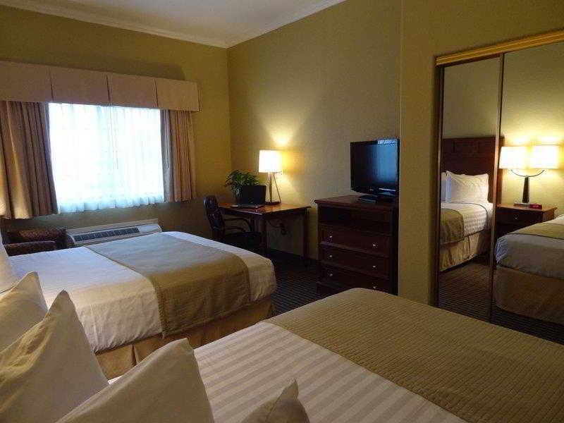 Фото Best Western Hebbronville Inn