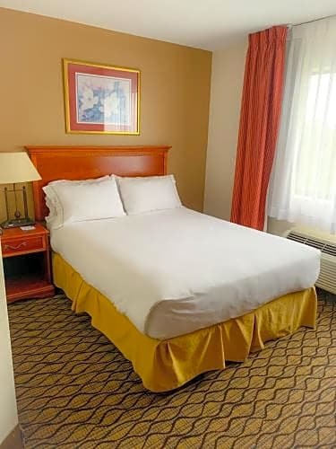 Фото Baymont by Wyndham Chelsea