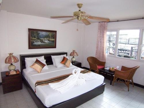 Фото Hotel Swiss Garden