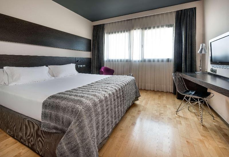 Фото Nh Madrid Las Tablas