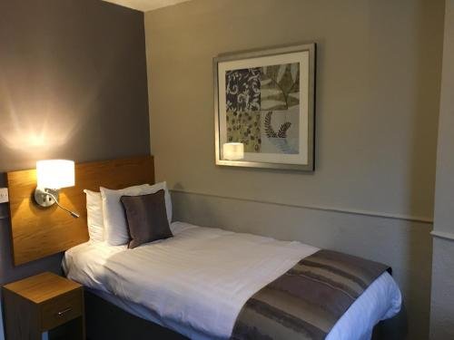 Фото The George Inn