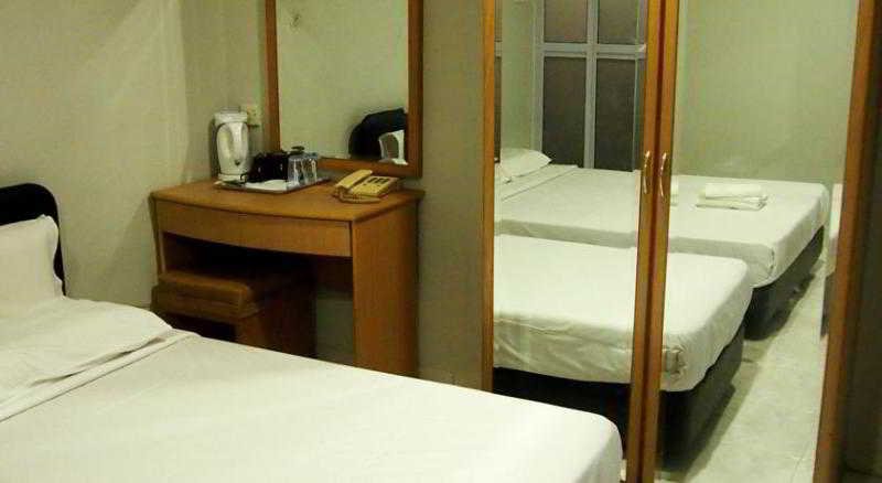 Фото Hotel Jjh Aliwal