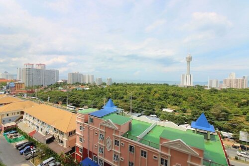 Гостиница Grand Caribbean Resort by Pattaya Sunny Rentals в Паттайе