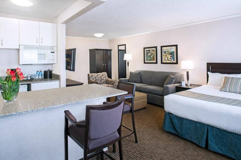 Фото Campus Tower Suite Hotel