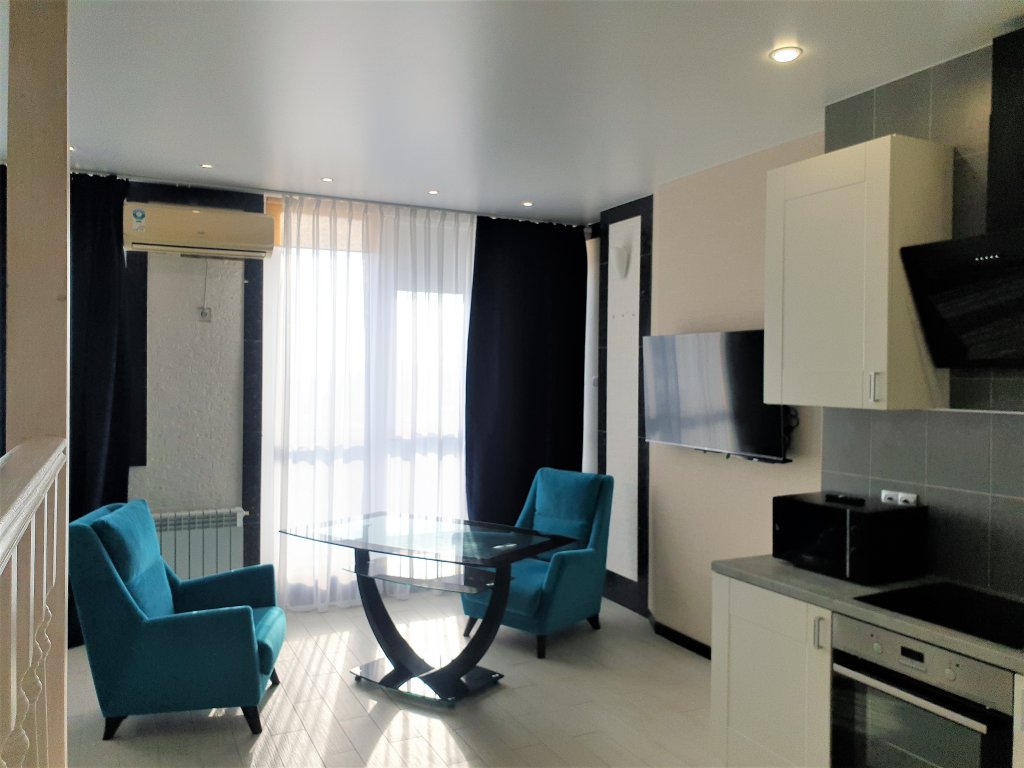 Фото Megapolis на улице Сакко и Ванцетти 78А