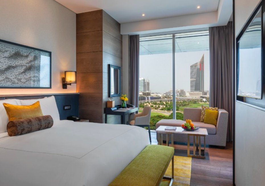 Фото Taj Jumeirah Lake Towers