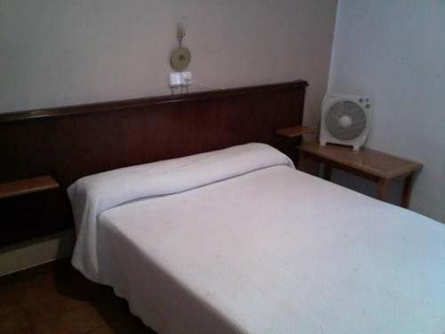 Фото Hostal Bisbal