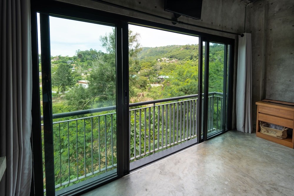 Фото La Petite France