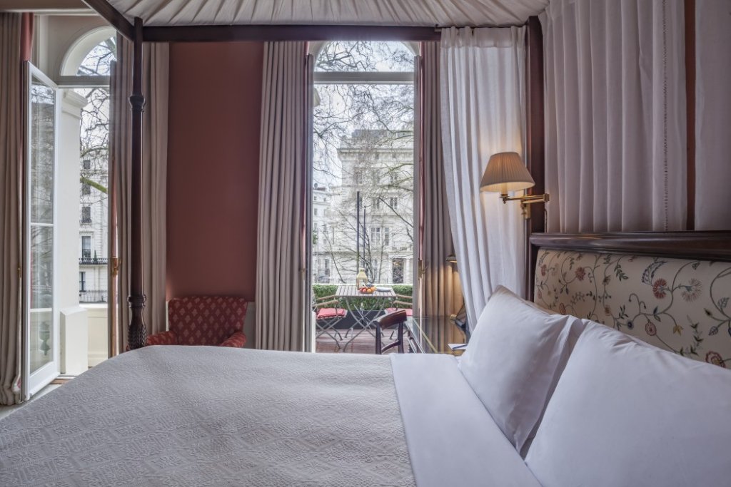 Фото Roseate House London