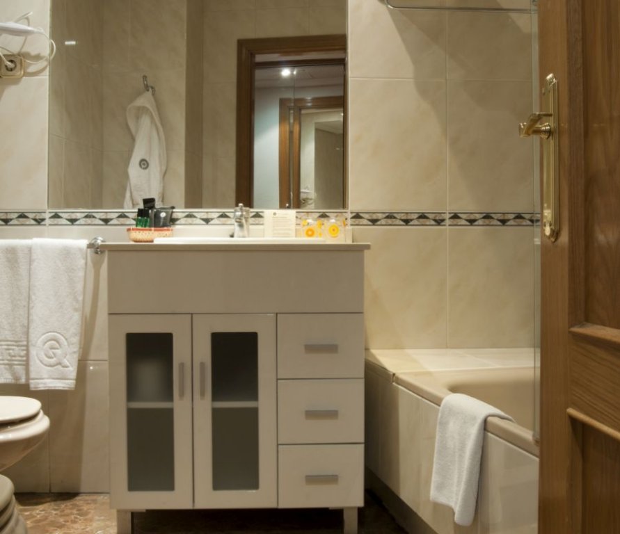 Фото Apartahotel Quo Eraso