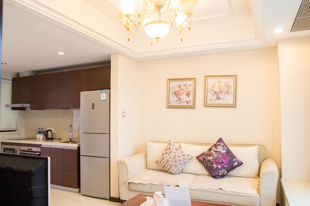 Фото Zhuhai Hualei Apartment