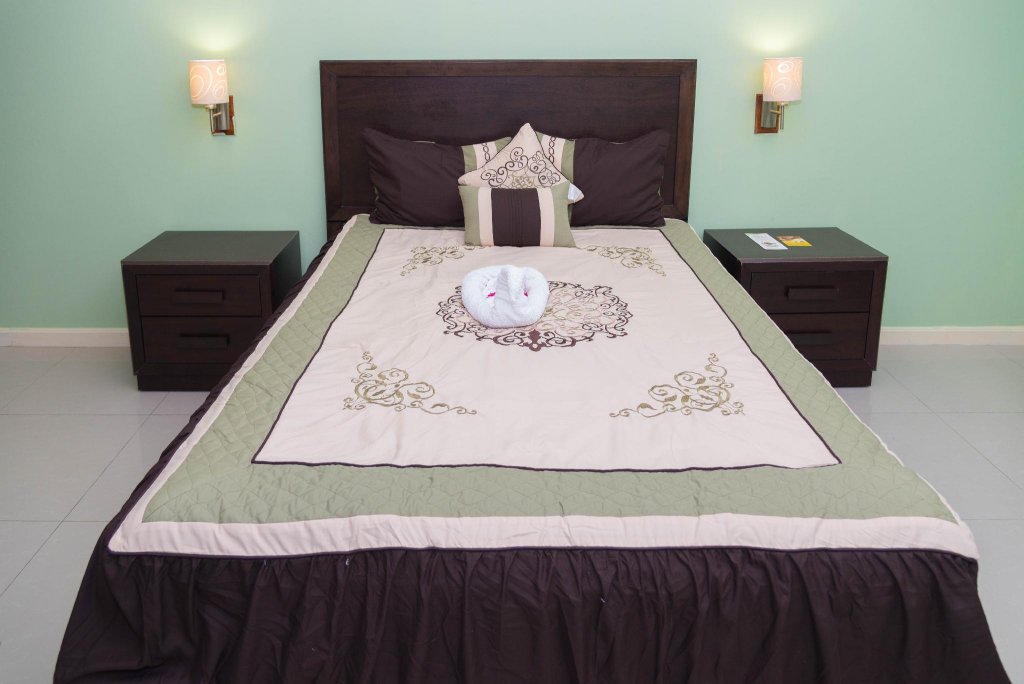 Фото Donway, A Jamaican Style Village