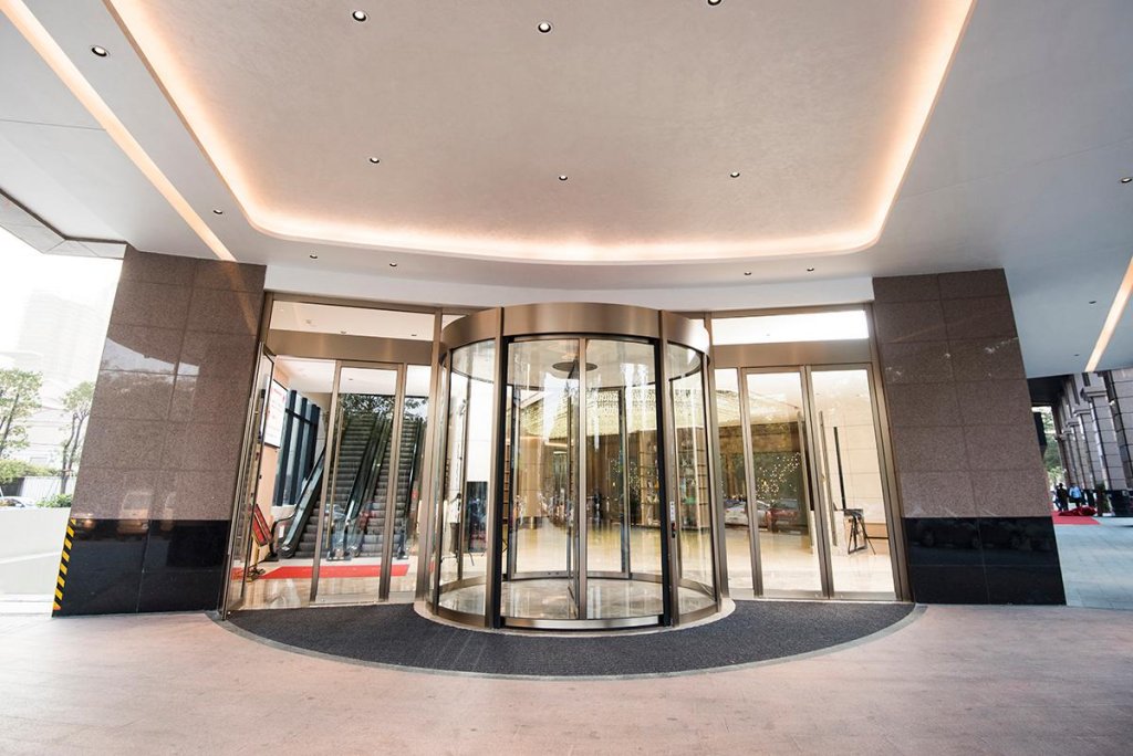 Фото Foshan Virtuous World Hotel