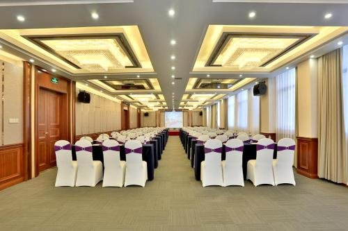 Фото Mercure Hangzhou Linping Hotel