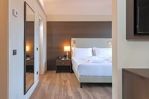 Фото DoubleTree by Hilton Brescia