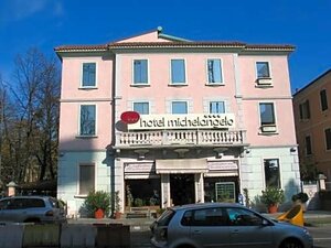Гостиница Michelangelo Hotel