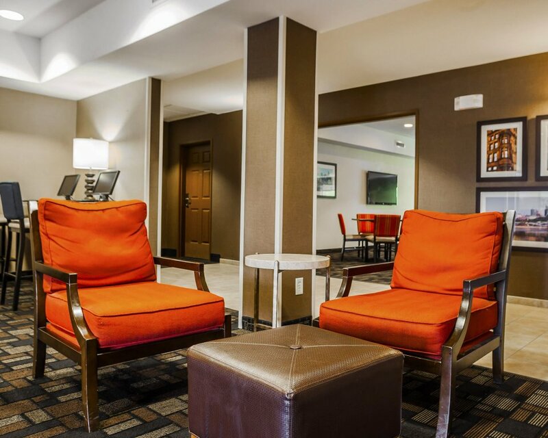 Гостиница Comfort Suites Independence - Kansas City