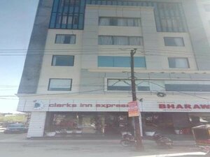 Гостиница Bharawan Clarks Inn Express