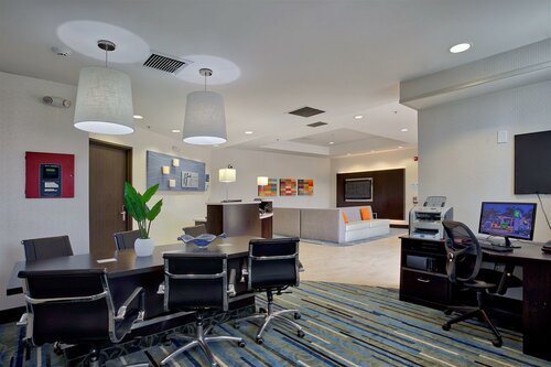 Гостиница Holiday Inn Express Costa Mesa, an Ihg Hotel в Коста-Меса