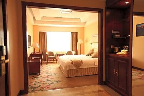 Фото Yanbian Baishan Hotel