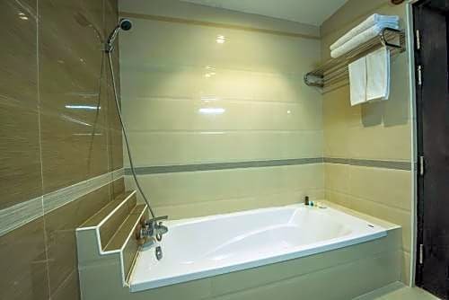 Фото Sky View Hotel