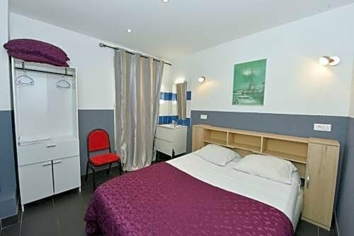 Гостиница Hotel de la Poste в Париже