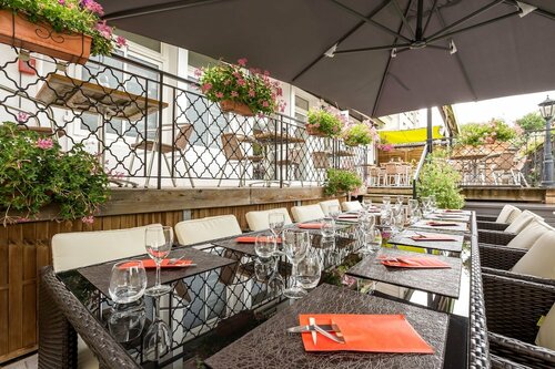Гостиница Logis Hôtel Restaurant de la Poste