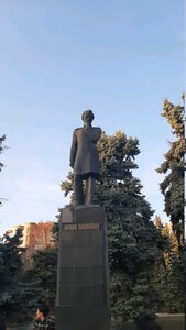 Shoqan Ýálıhanov (Алматы, Алтын шаршы), әскери мемориал, бауырластар зираты  Алматыда