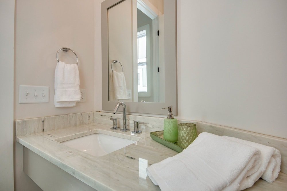 Фото 3br 2 5 Ba Nashville Contemporary by Redawning