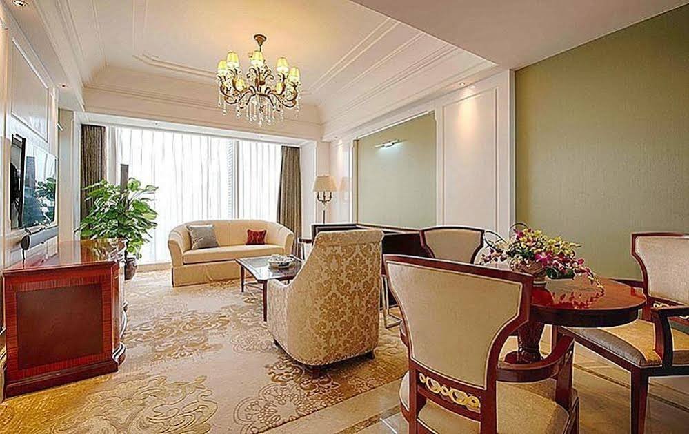 Фото Nanchang Galactic Classic International Hotel