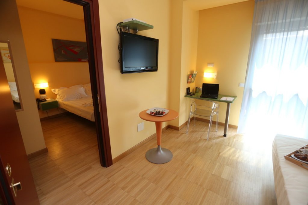 Фото Отель MiHotel