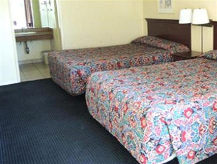 Фото Red Lion Inn & Suites Redding