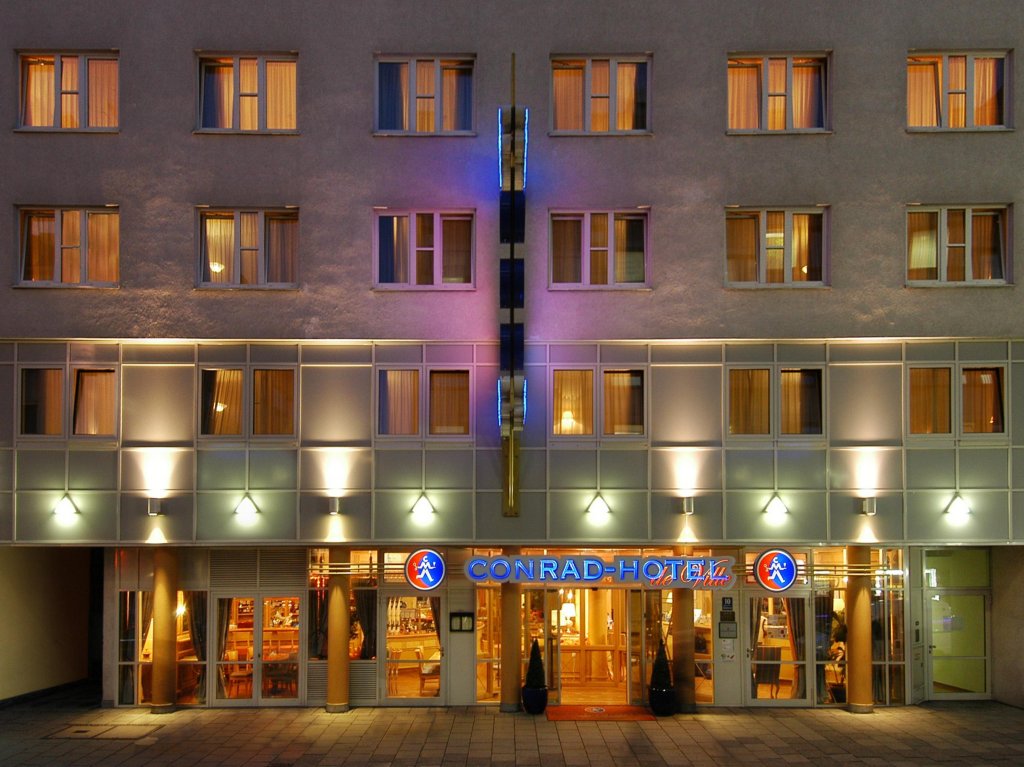 Фото отеля 1