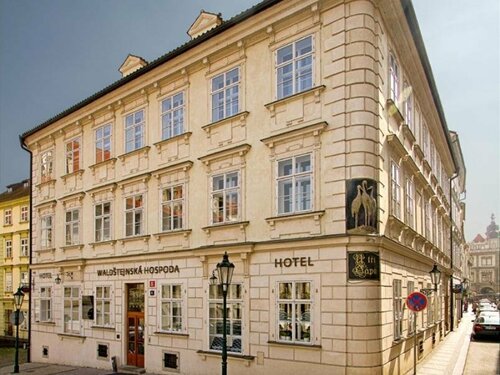 Гостиница Hotel Three Storks в Праге