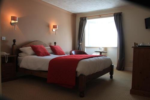 Фото River Haven Hotel