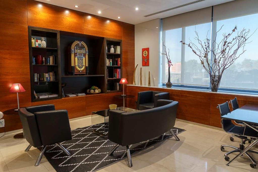 Фото Hotel Sercotel Ab Rivas