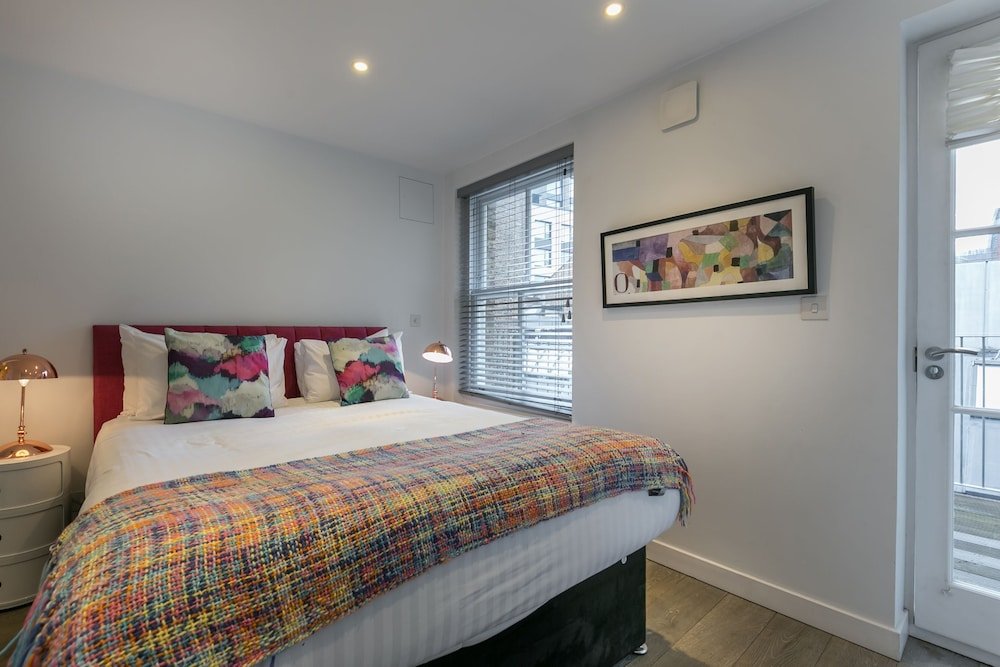 Фото Urban Chic - Rathbone