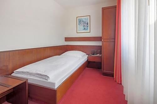 Фото Hotel Bad Minden
