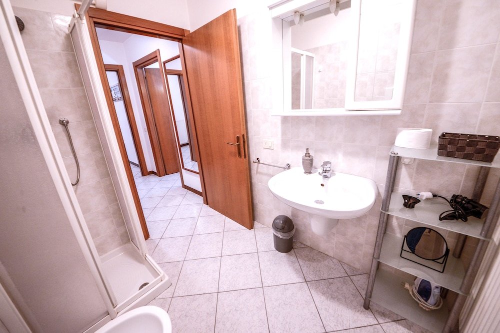 Фото Best Location