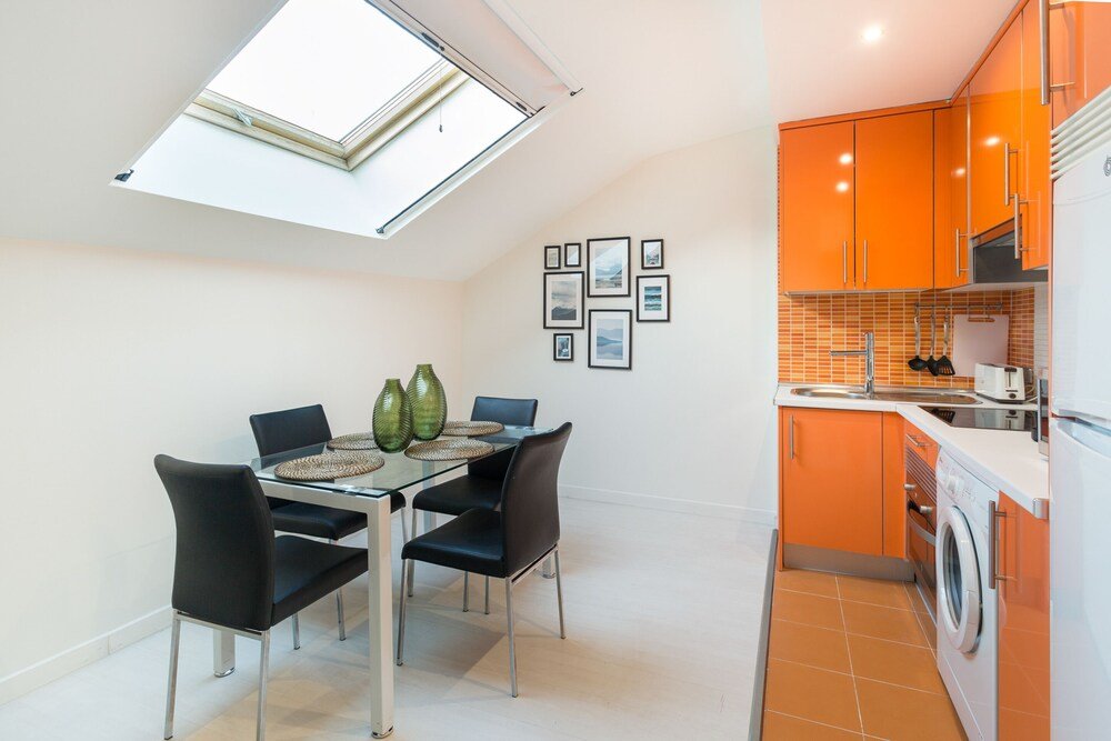 Фото Limehome Madrid Calle de la Paloma