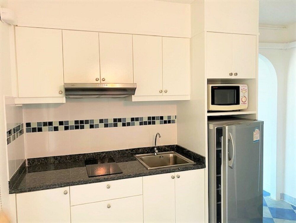 Фото Angket hip Residence Fully Equipped 1 Bedroom Bath tub Shower