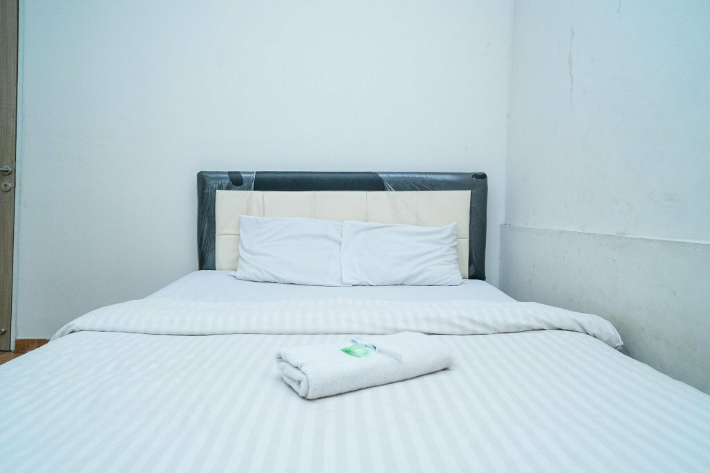 Hotel 77 Guesthouse by Oyo Rooms, Earth, photo