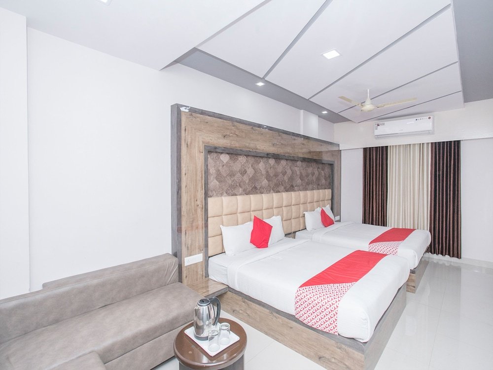 Фото Hotel Sahara Suites