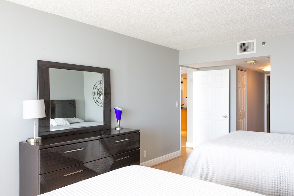 Фото Bayfront Gem With Balcony and Pool