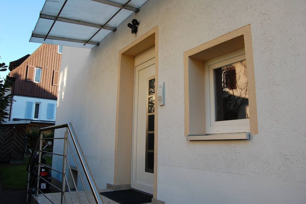 Фото Fewo Reutlingen Heinestrasse Dg