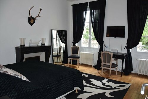 Гостиница Demeure Les Aiglons в Мелёне