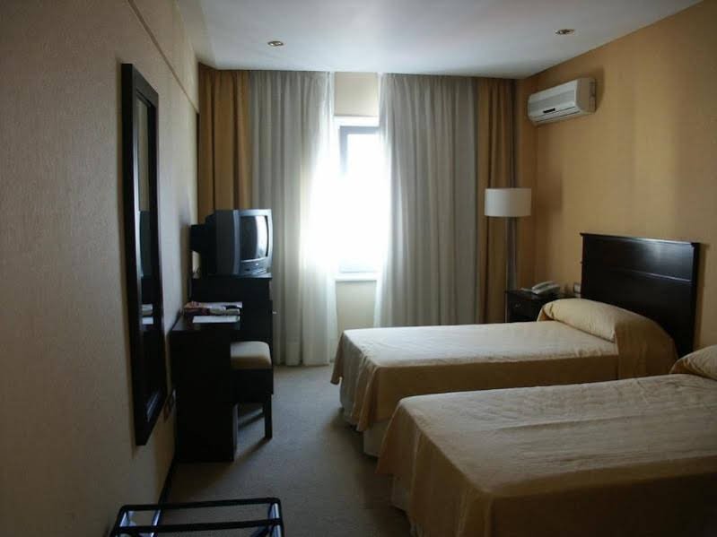 Фото Hotel 8 de Octubre