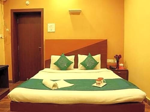 Фото Hotel Trimoorti